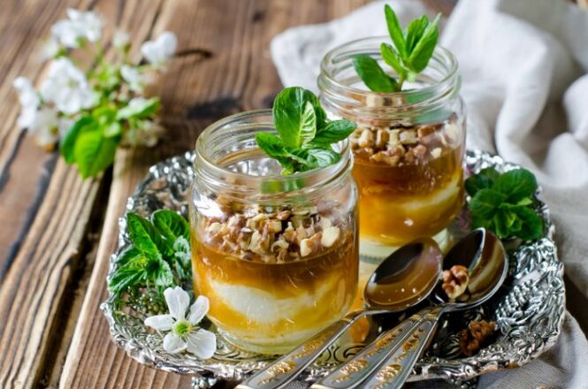 Un mélange de miel et de noix